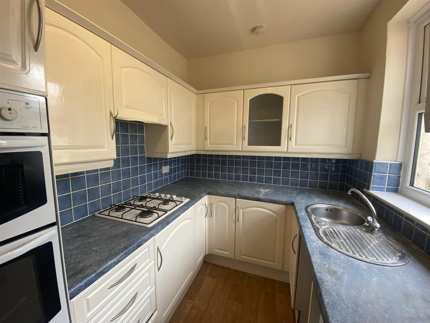terraced house Let Agreed in Skipton - IMG_0196.JPEG